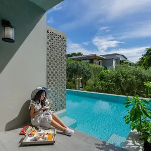 https://proud-phuket.khao-lakhotels.com