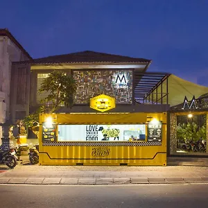  Hostel M Boutique Indonezja